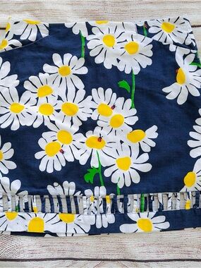 Lilly Pulitzer Navy White Daisy & Ladybug Print Skirt Ladies Sz 4